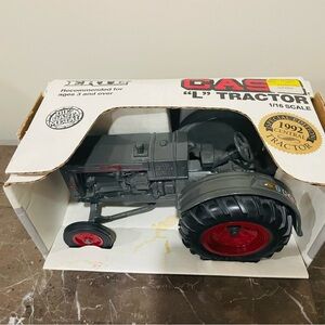 1992 ERTL Diecast 1:16 Scale Diecast Special Ed. Antique Case “L” Tractor NIB